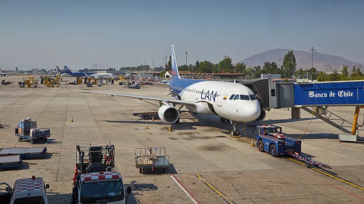 Pasajeros en el terminal internacional del aeropuerto de Santiago
