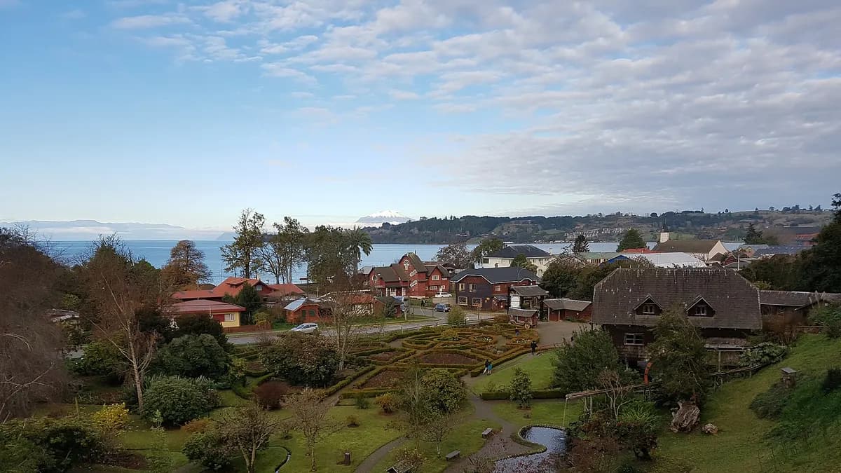 Casas de madera del Museo Colonial Alemán de Frutillar junto al lago Llanquihue