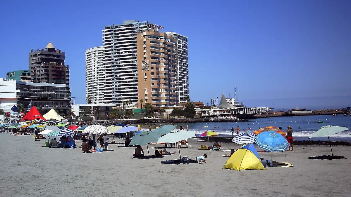 Qué hacer en Iquique: playas, salitreras de Humberstone y el paseo Baquedano